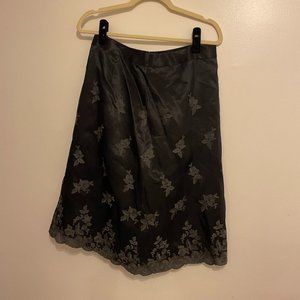SKIRT MID LENGHT-SIZE 6
